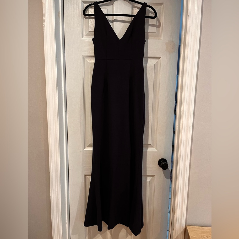 Lulu’s navy gown